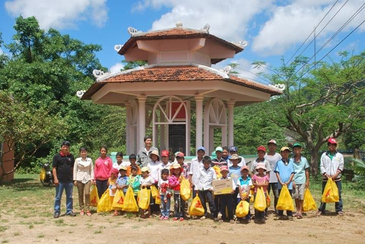 Tiếp nối chương trình Bánh chưng yêu thương năm 2013